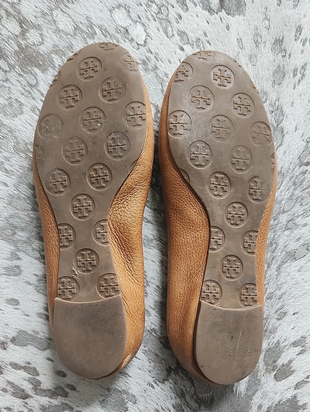Tory Burch Tan Reva Flats Sz8